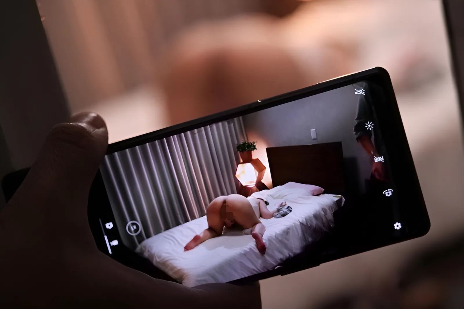 DRPT-042 Nhìn lén em dâu thủ dâm và sau đó