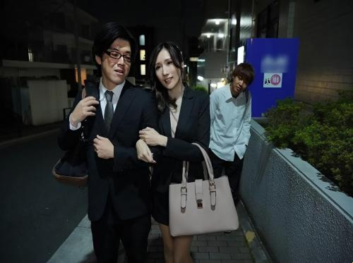 同僚の妻に密かに恋心を抱いている